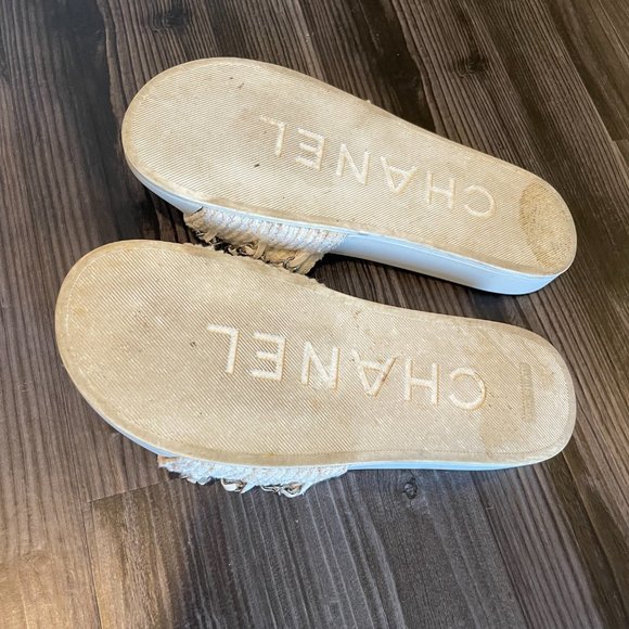 🔥Chanel White Multi Chain Summer Slide Sandals.😎🔥 - Picture 3 of 9